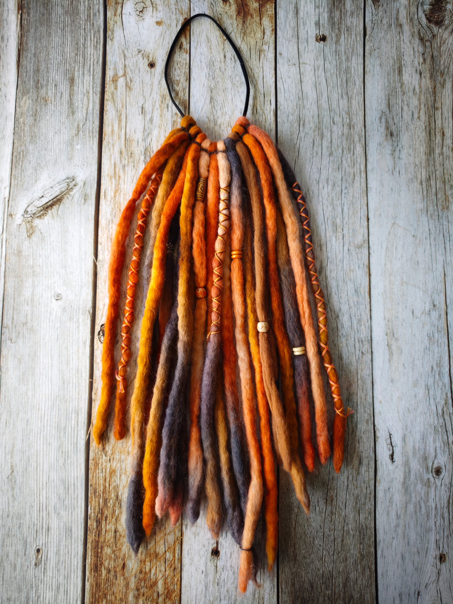Autumn Fire – handgefärbte 10 DE Wool Dreads SPECIAL EDITION