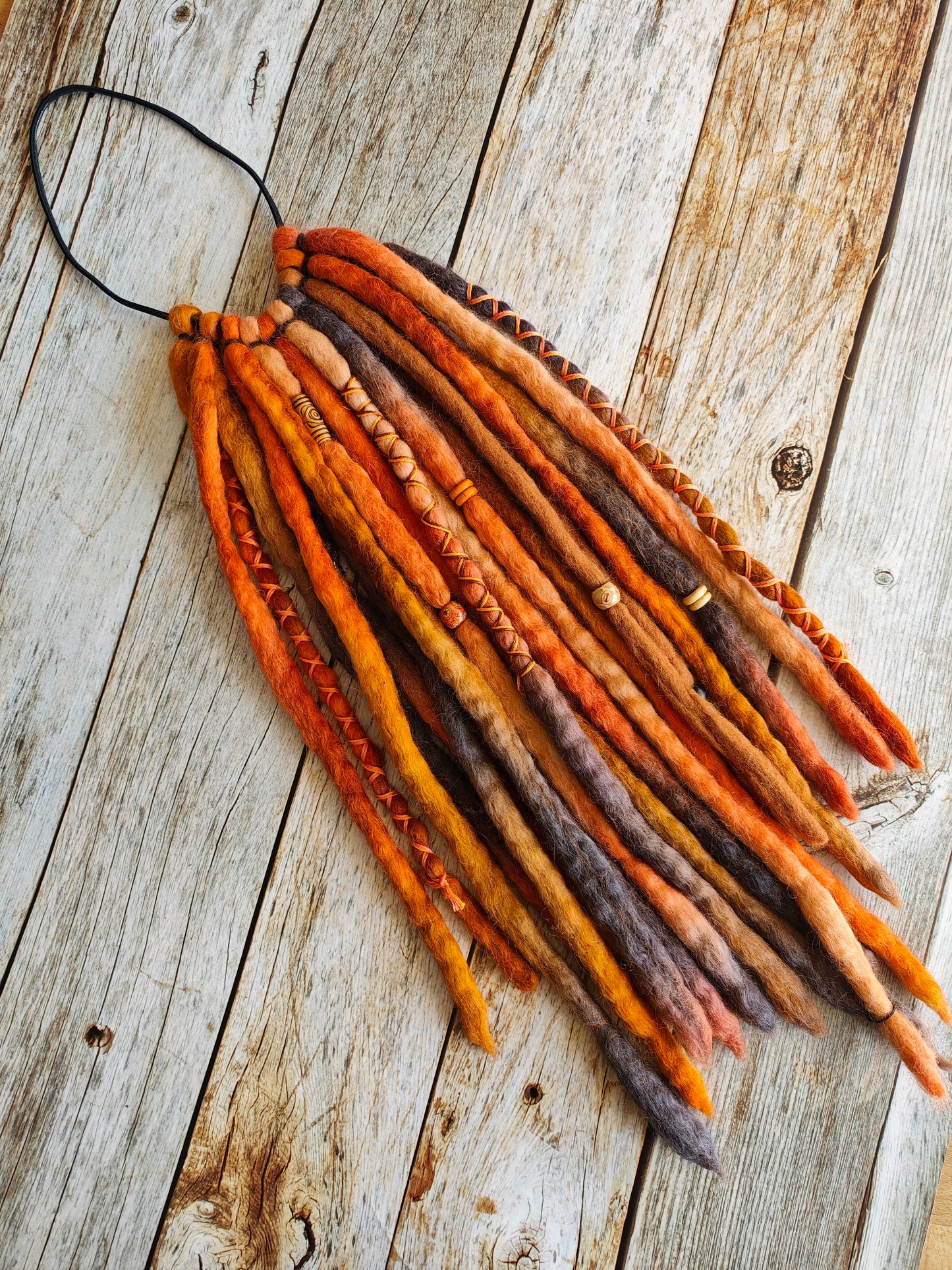 Autumn Fire – handgefärbte 10 DE Wool Dreads SPECIAL EDITION