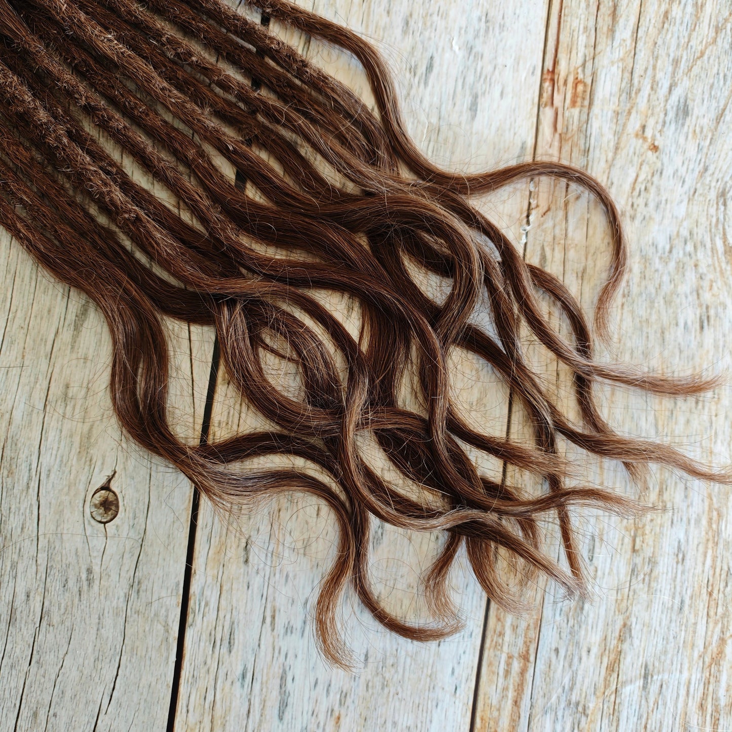Echthaar Dread Extensions | braun 6 | gewellte Spitzen