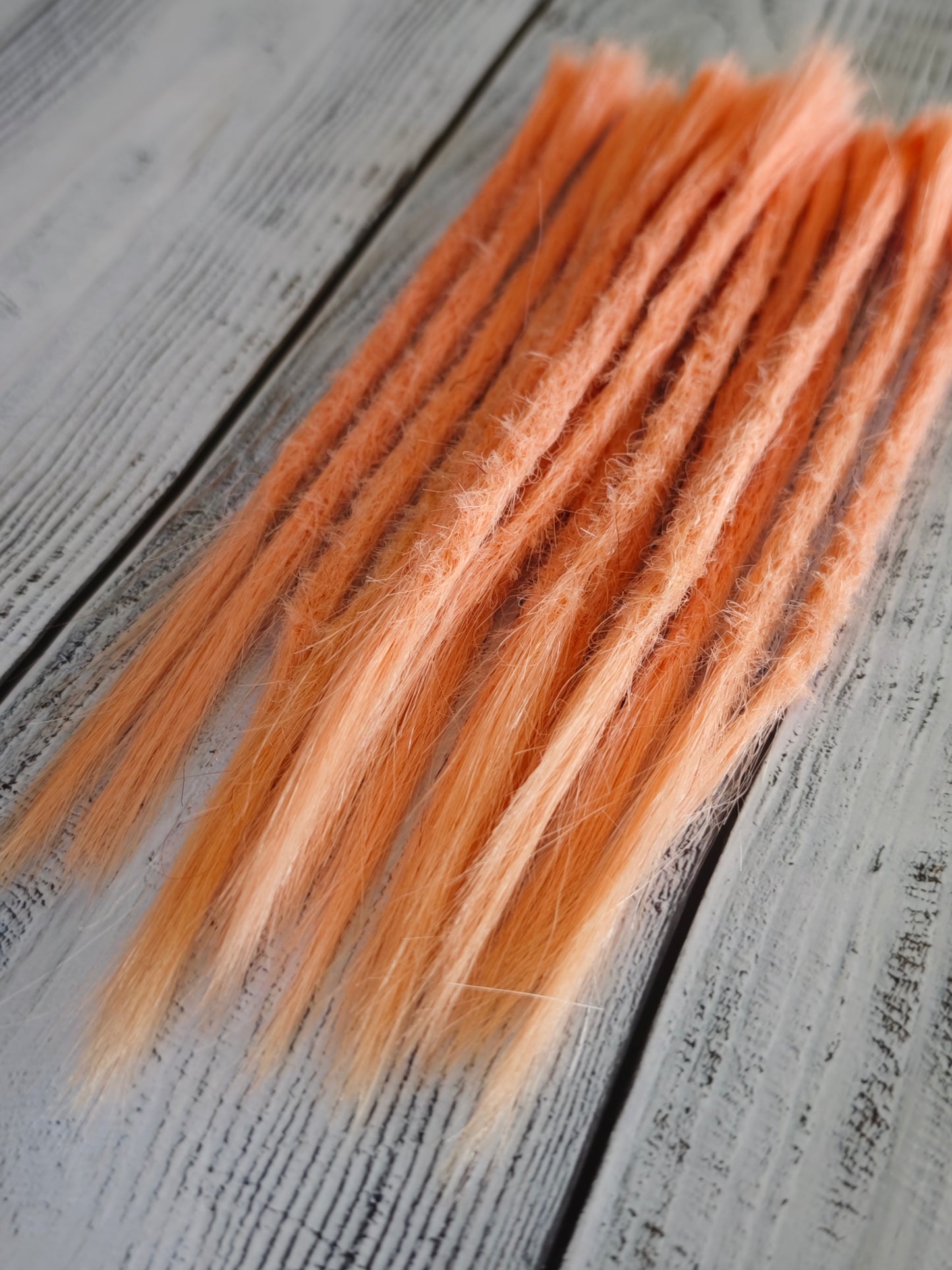 Echthaar Dread Extensions | rosa | gerade Spitzen