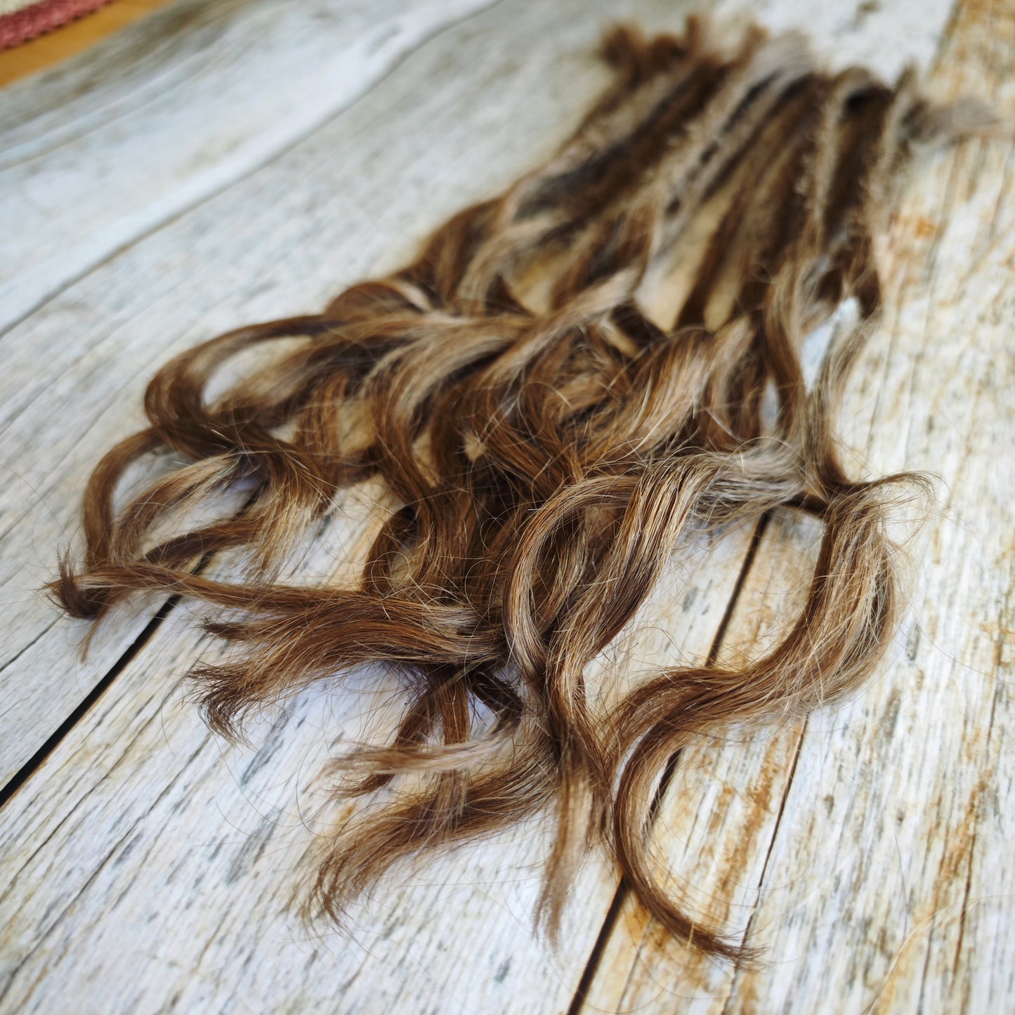 Echthaar Dread Extensions | rehbraun 10 | gewellte Spitzen