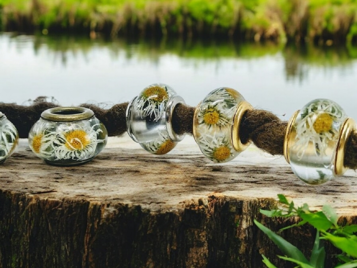 Pflanzenperlen | Dreadperlen mit Gänseblümchen