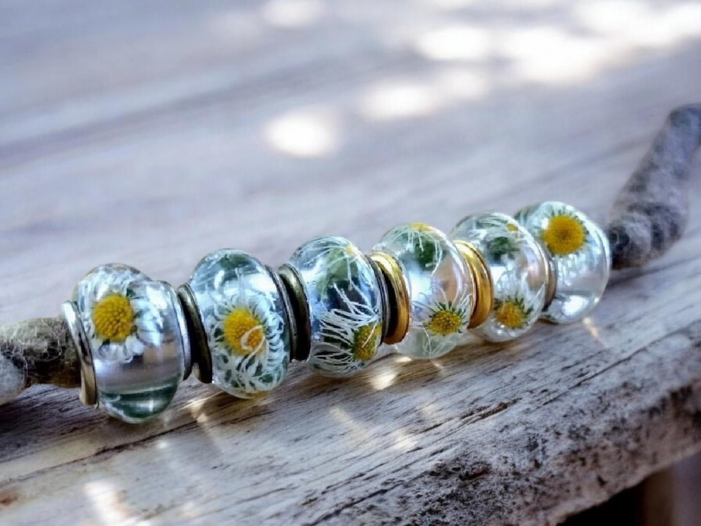 Pflanzenperlen | Dreadperlen mit Gänseblümchen
