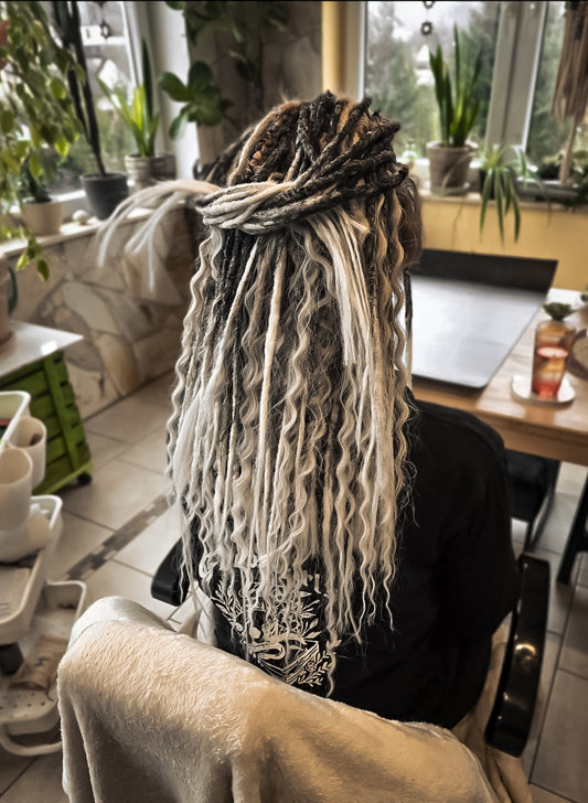 Mystische Dread-Verwandlung – Wenn Elfenlocken auf definierte Dreads treffen
