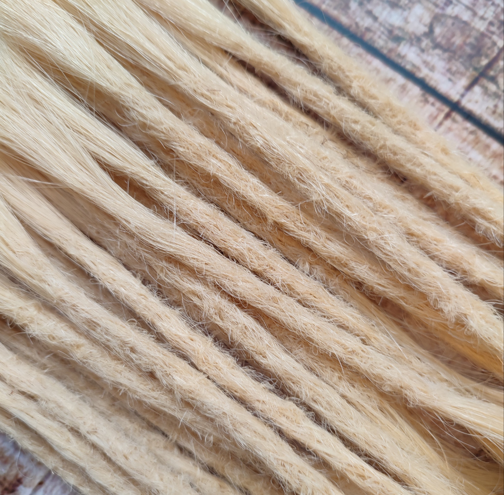 Echthaar Dread Extensions | lichtblond 613 | gerade Spitzen