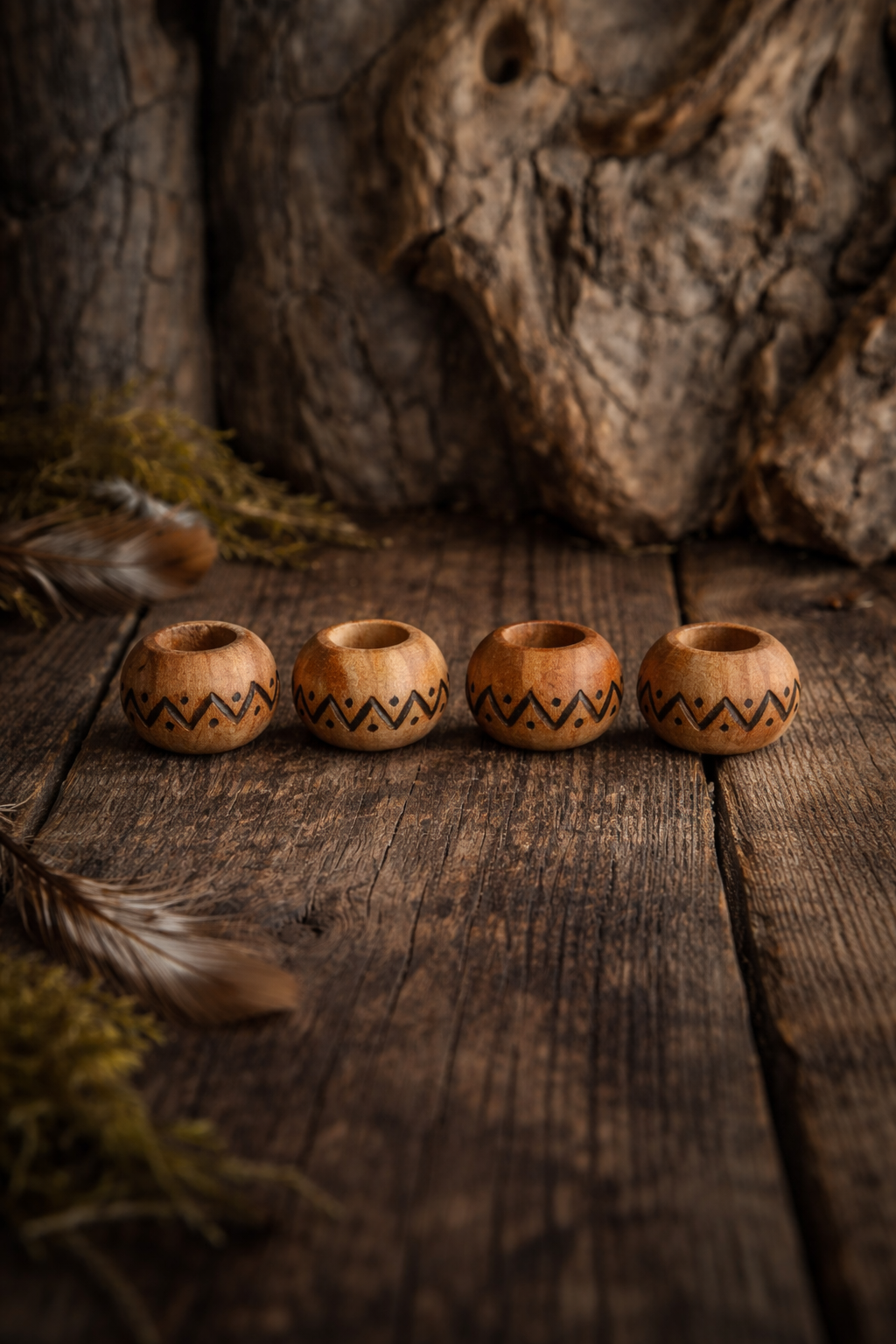 Handgravierte Tribal Holzperlen für deine Dreads